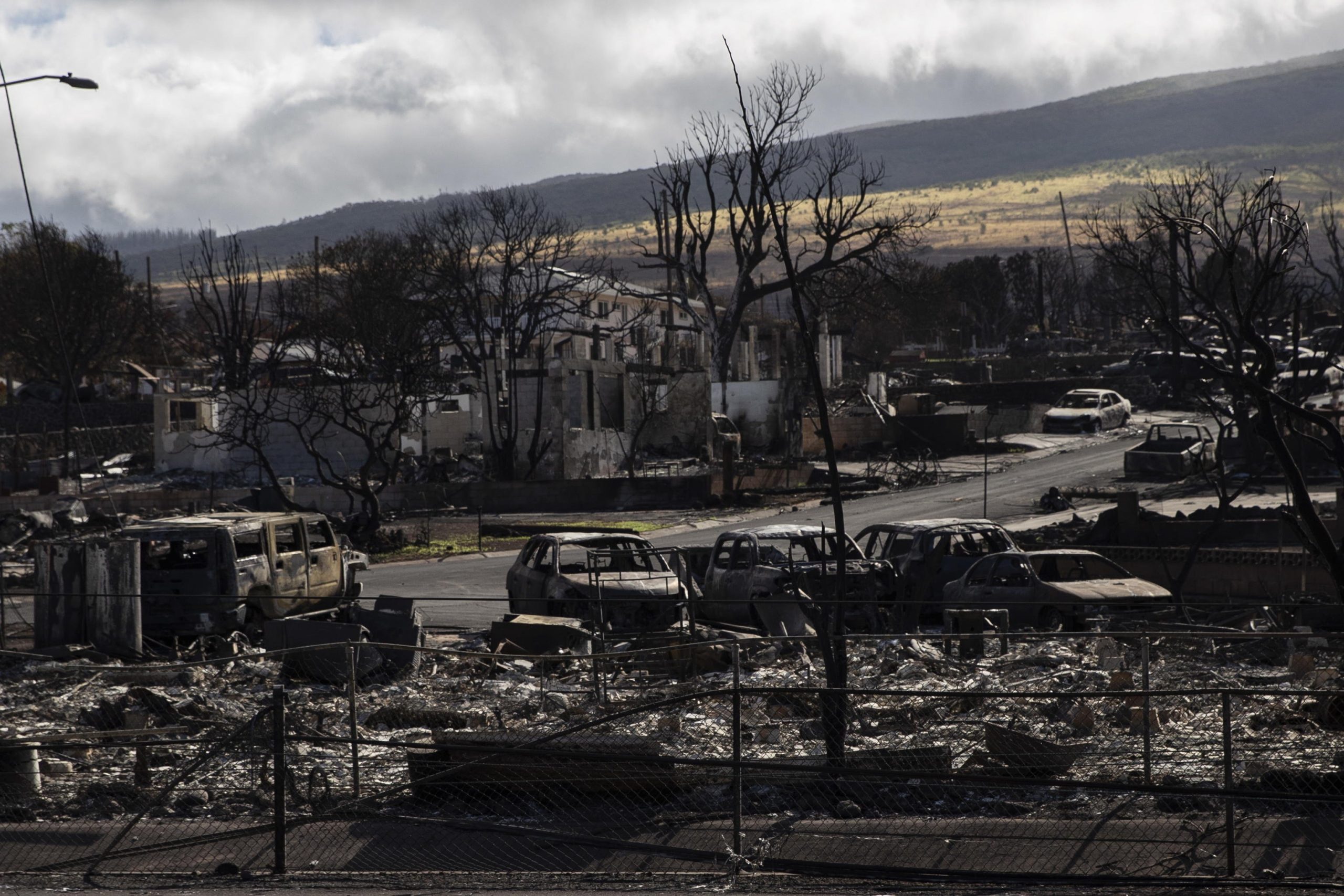 Incendi nelle Hawaii, sale il bilancio: 110 morti e oltre mille dispersi