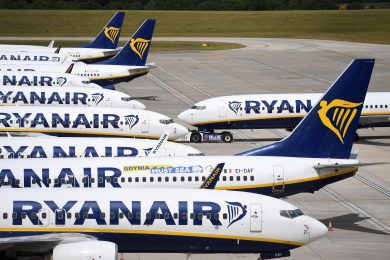 Caro-voli, Ryanair: «Decreto illegale che blocca gli investimenti»