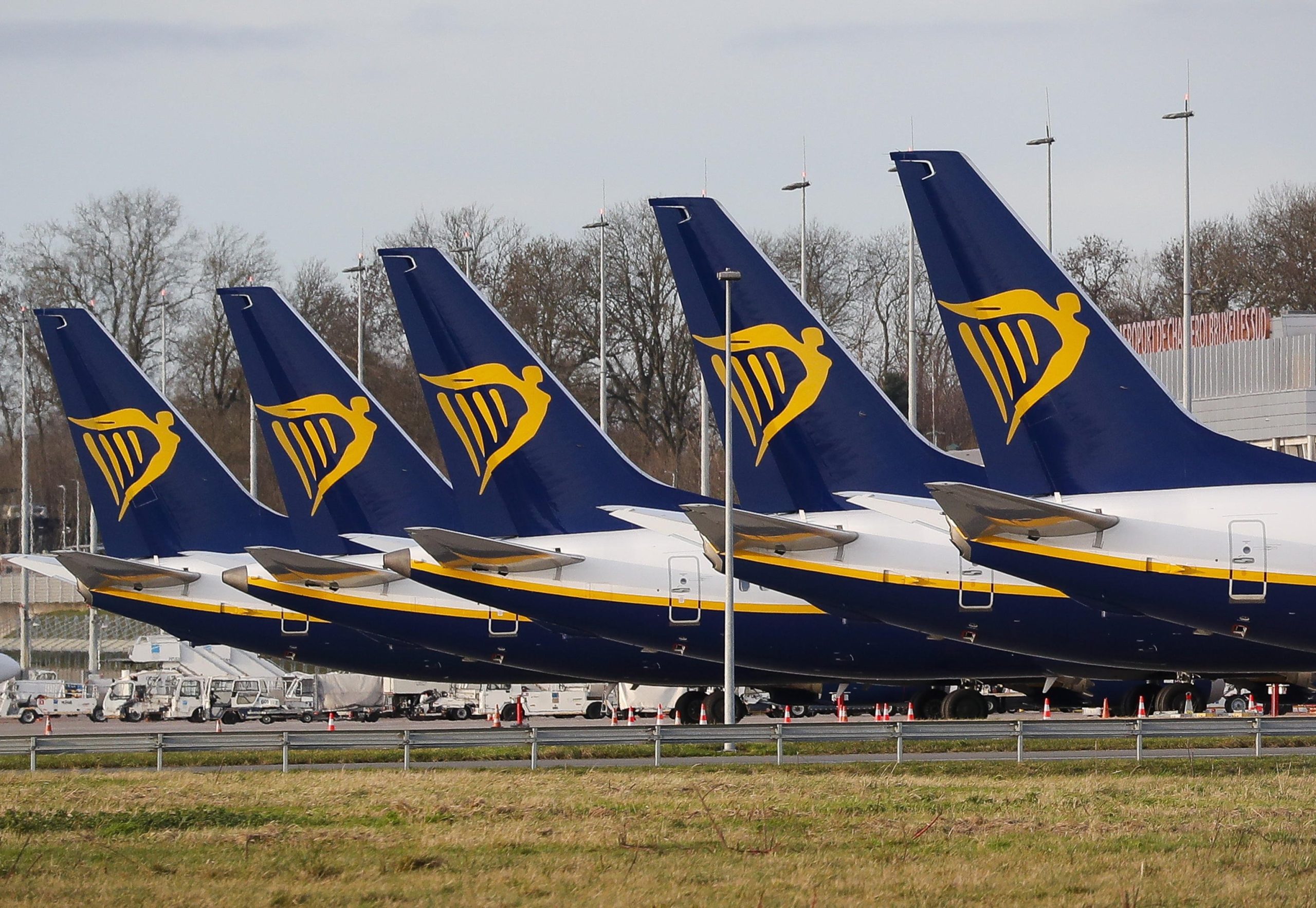 Ryanair piange per il “price cap” sui biglietti e minaccia di ritirare una flotta che ancora non ha