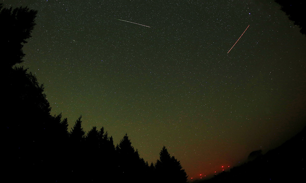 Notte di San Lorenzo. Lo spettacolo delle stelle cadenti Notte di San Lorenzo. Lo spettacolo delle stelle cadenti