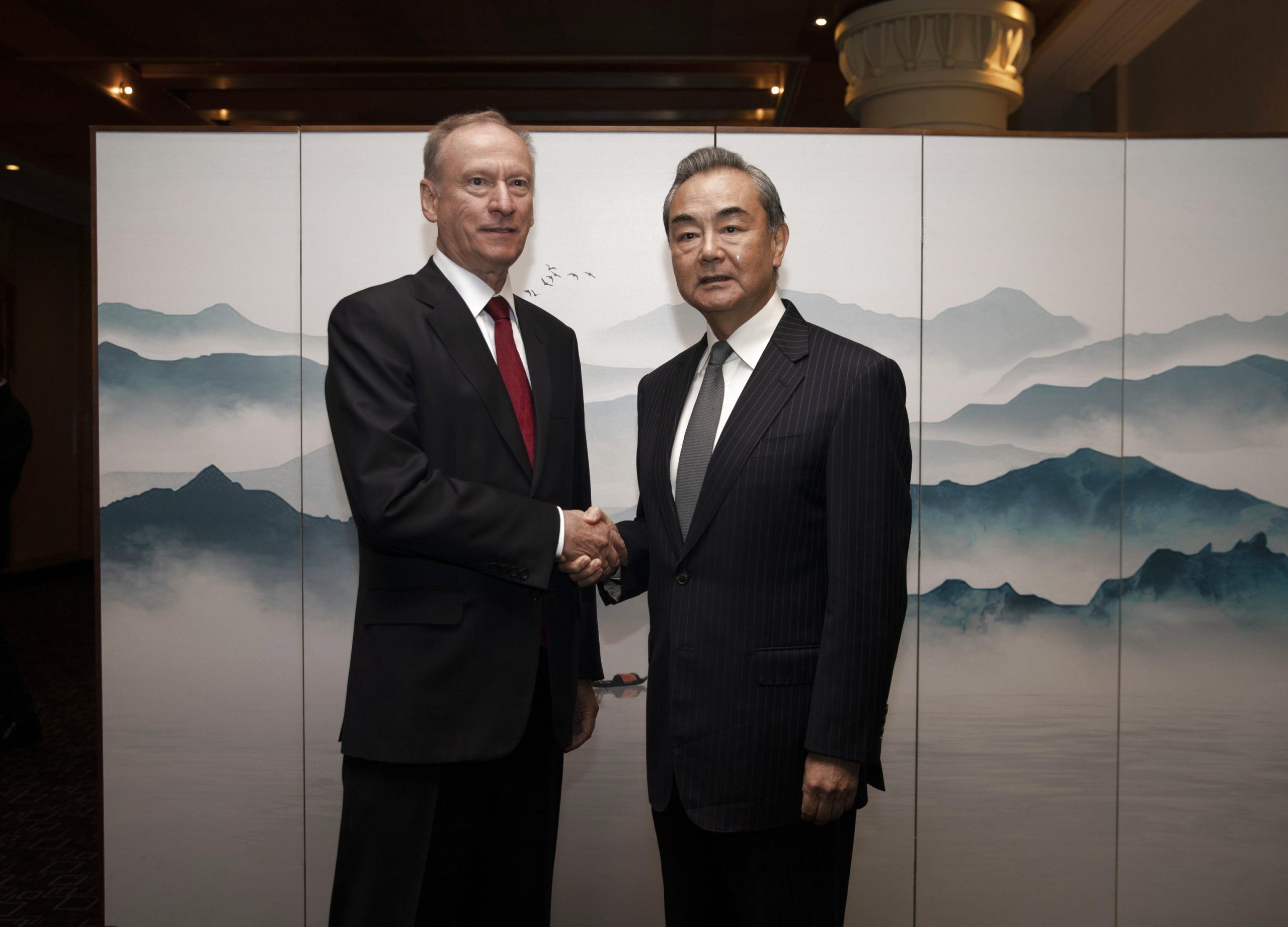 La Cina si stacca dalla Russia, e cambia le carte in tavola in Ucraina e nel mondo La Cina si stacca dalla Russia, e cambia le carte in tavola in Ucraina e nel mondo