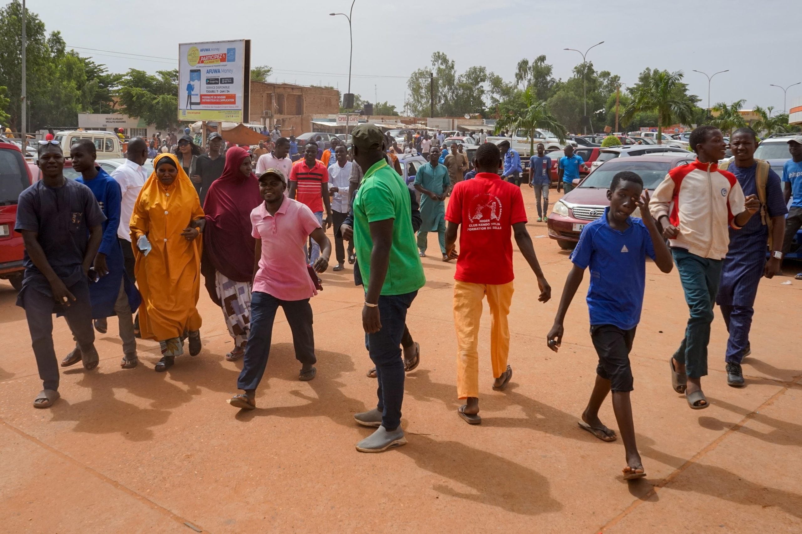 Africa: mentre l’Occidente discute la Cina agisce