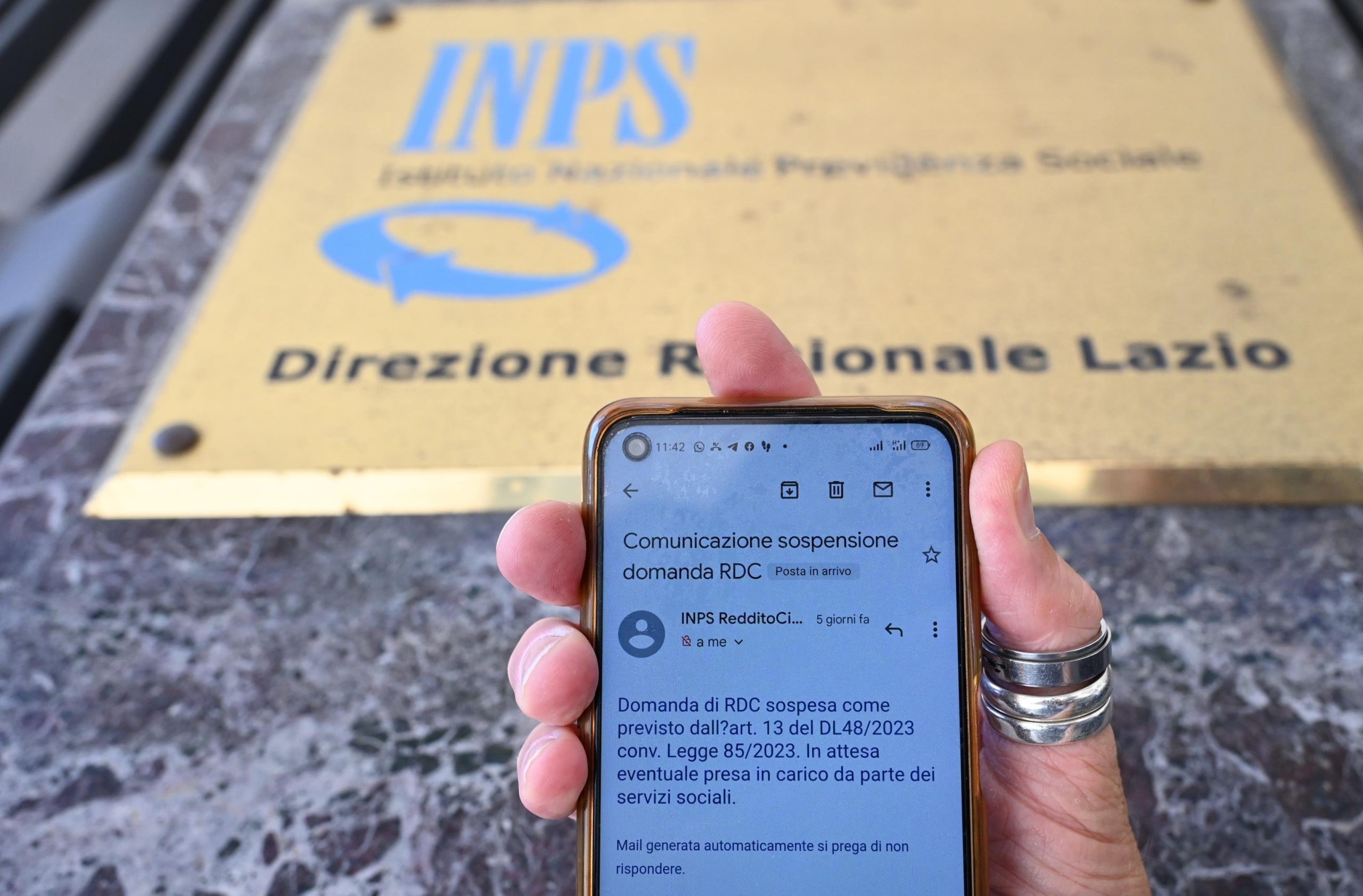 Il Pd cambia idea sul Reddito di Cittadinanza per debolezza, non per convinzione