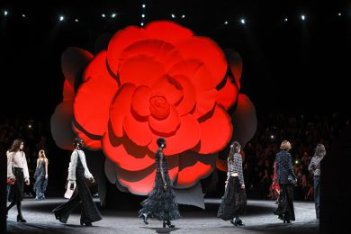 Sfilate di moda in prima fila? Ci pensano i bagarini