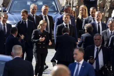 Meloni-Macron: a Roma faccia a faccia sui migranti