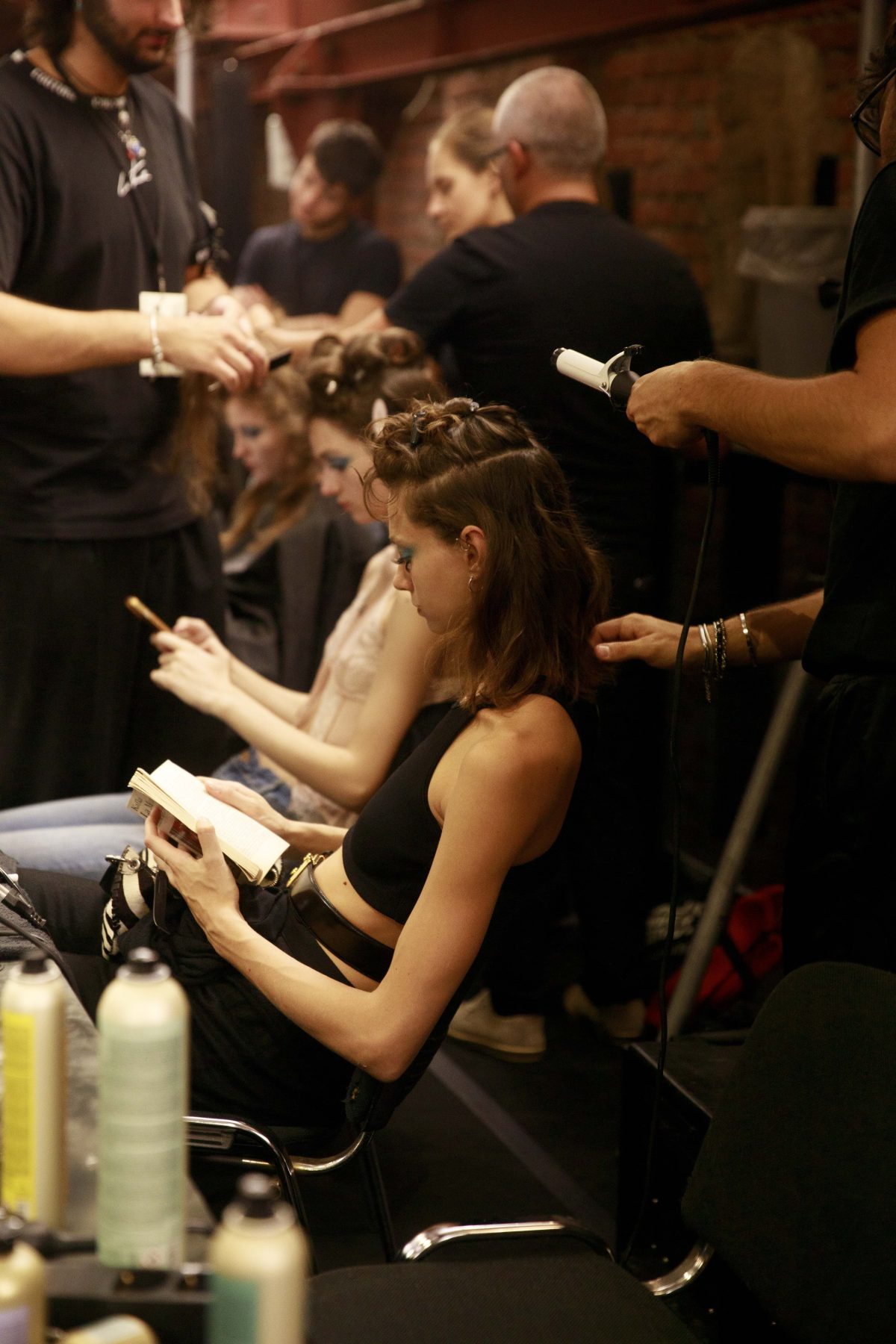 Galleria foto 'Milano Fashion Week: uno sguardo backstage' - foto 19
