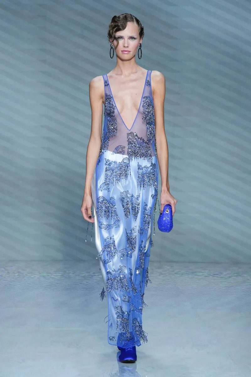 Giorgio Armani regala nuove vibrazioni per la prossima primavera estate 2024