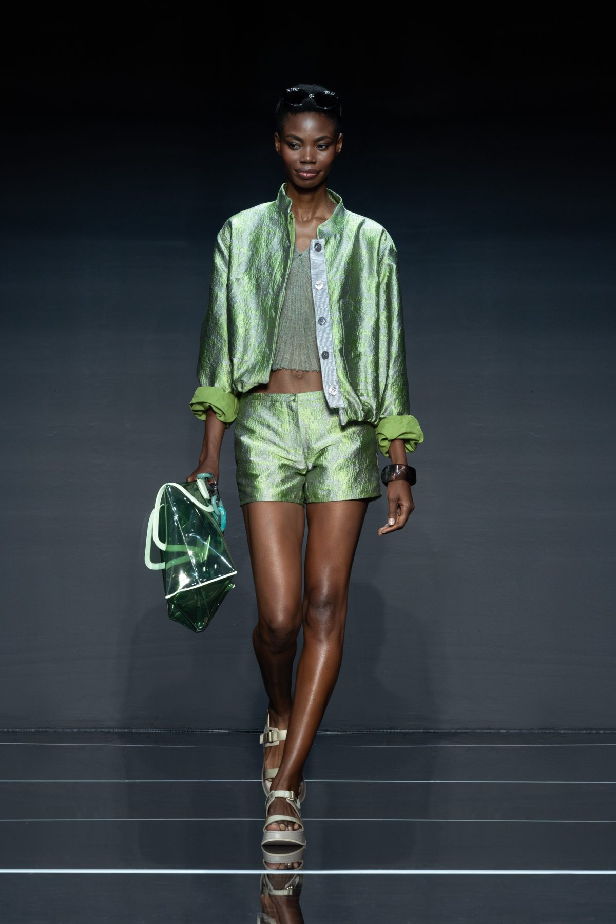 Galleria foto 'Emporio Armani, fra luccichii e colori confetto' - foto 7
