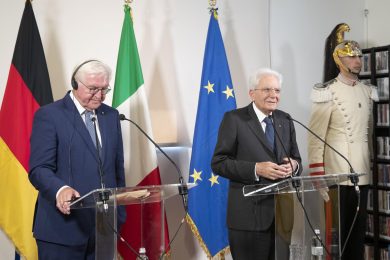 Mattarella: «Servono soluzioni coraggiose sui migranti. Nessuno può farcela da solo»