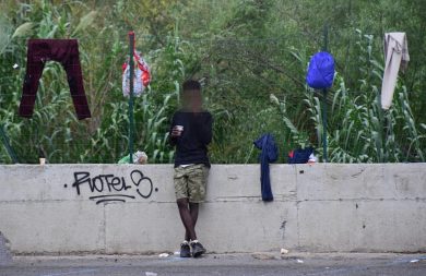 Migranti, la Corte europea boccia i respingimenti al confine della Francia