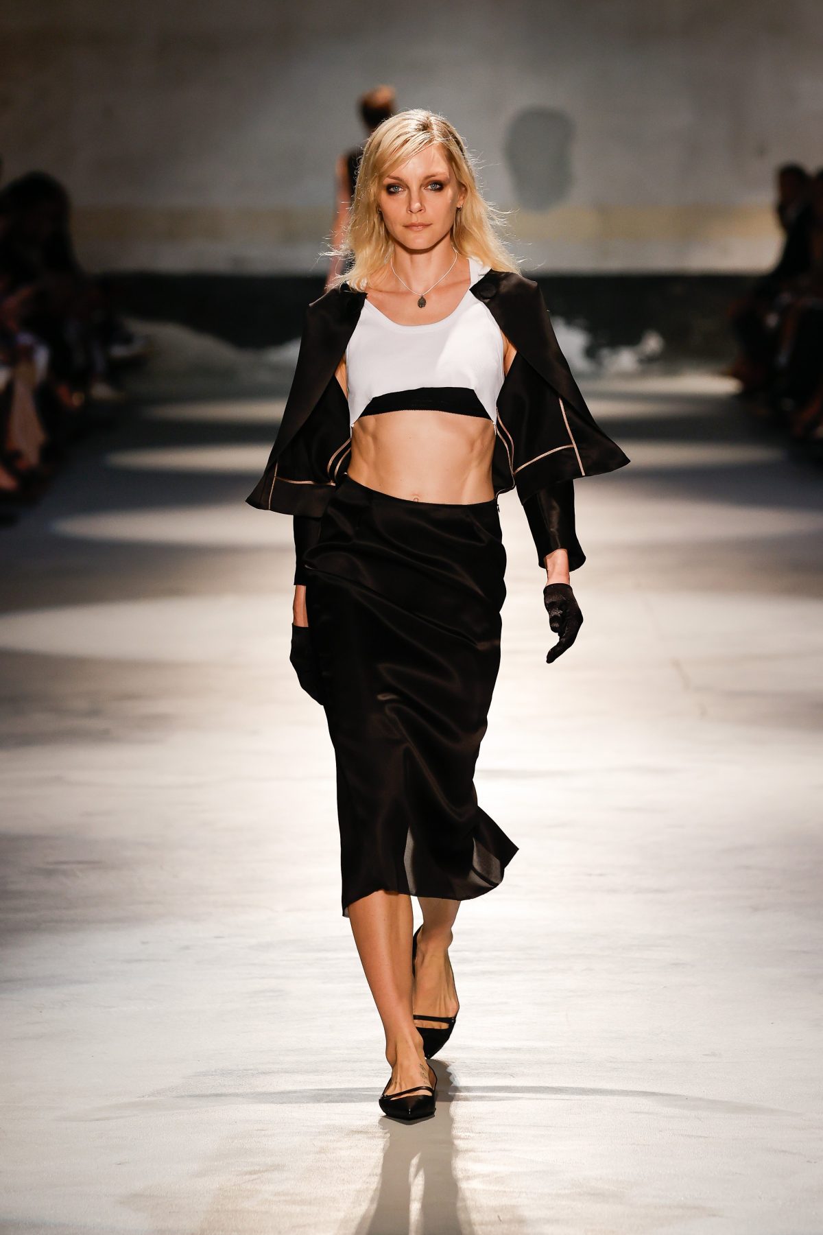 Galleria foto 'La seduzione carnale di N° 21' - foto 7