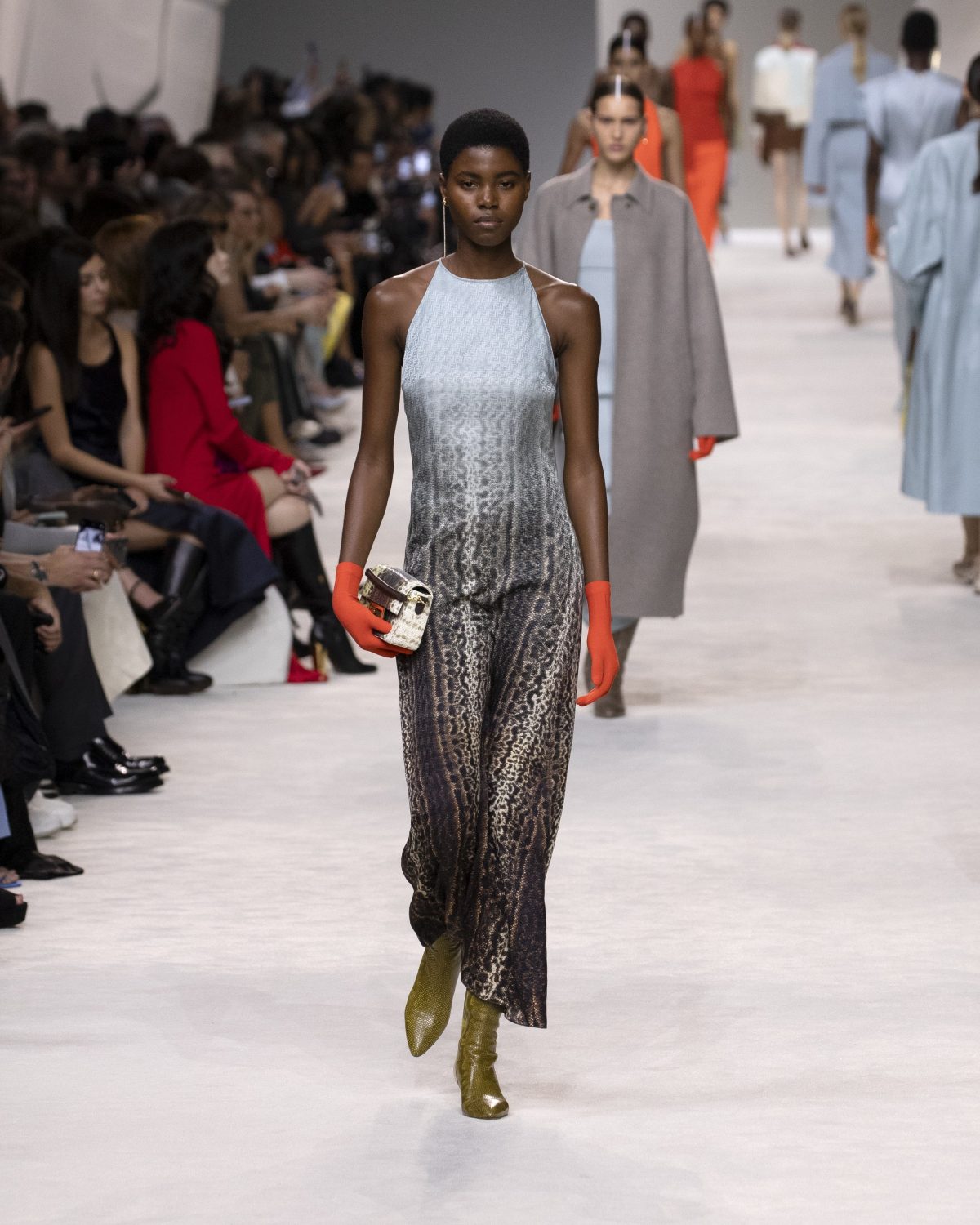 Galleria foto 'Lo stile libero romano di Fendi' - foto 5