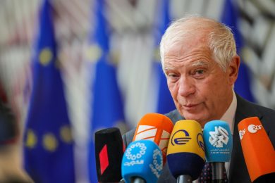 Borrell ed il complotto sui migranti è solo l’inizio della campagna (di fango) elettorale per le europee