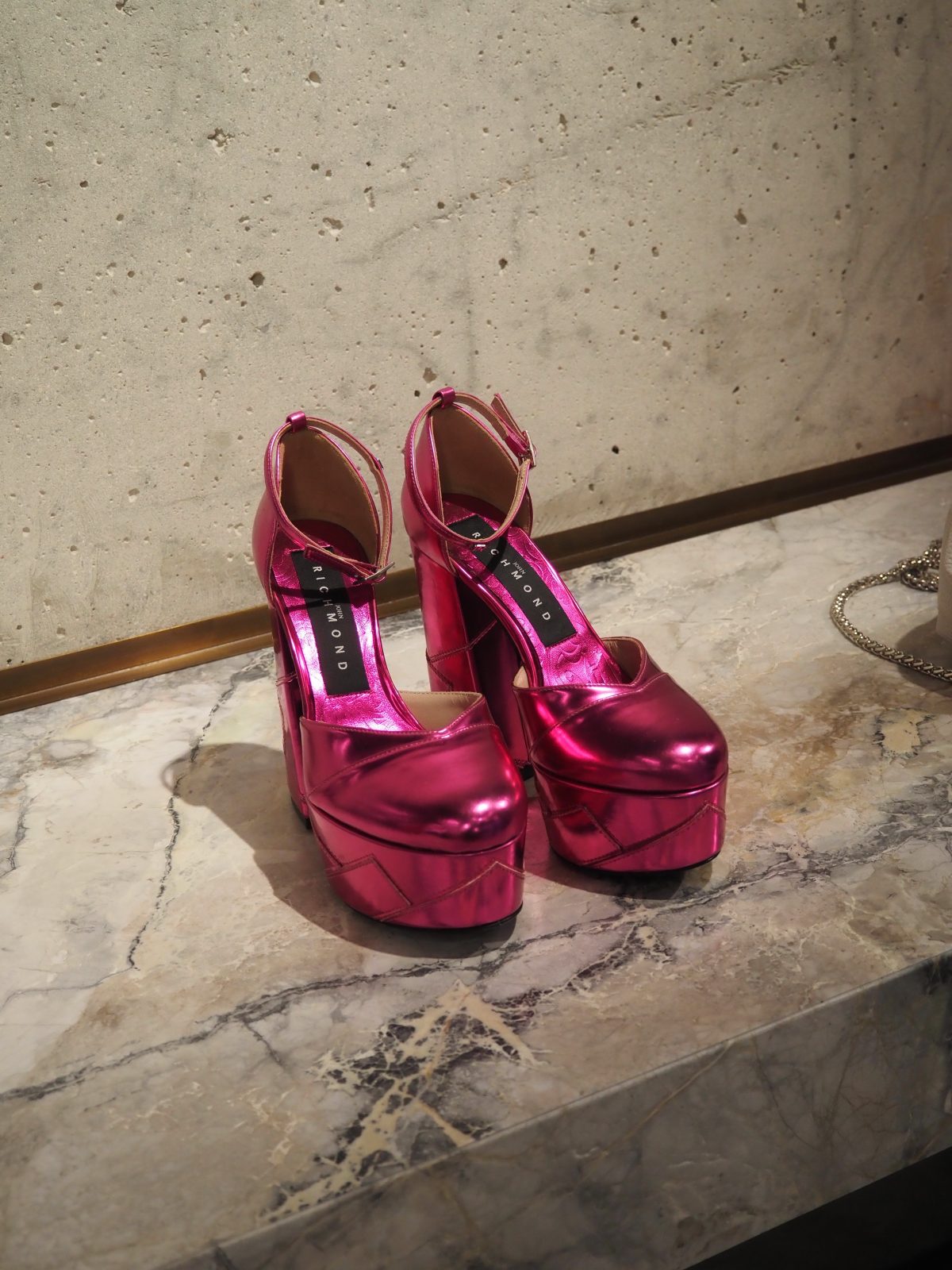 Galleria foto 'Le calzature di John Richmond inaugurano la Milano Fashion Week' - foto 10