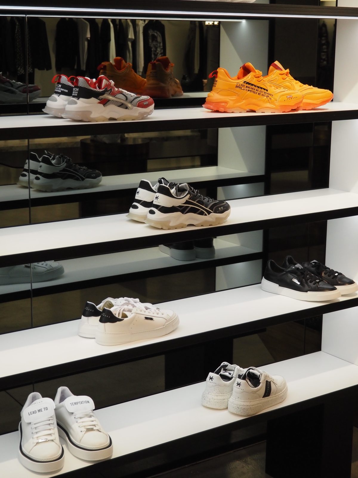 Galleria foto 'Le calzature di John Richmond inaugurano la Milano Fashion Week' - foto 7