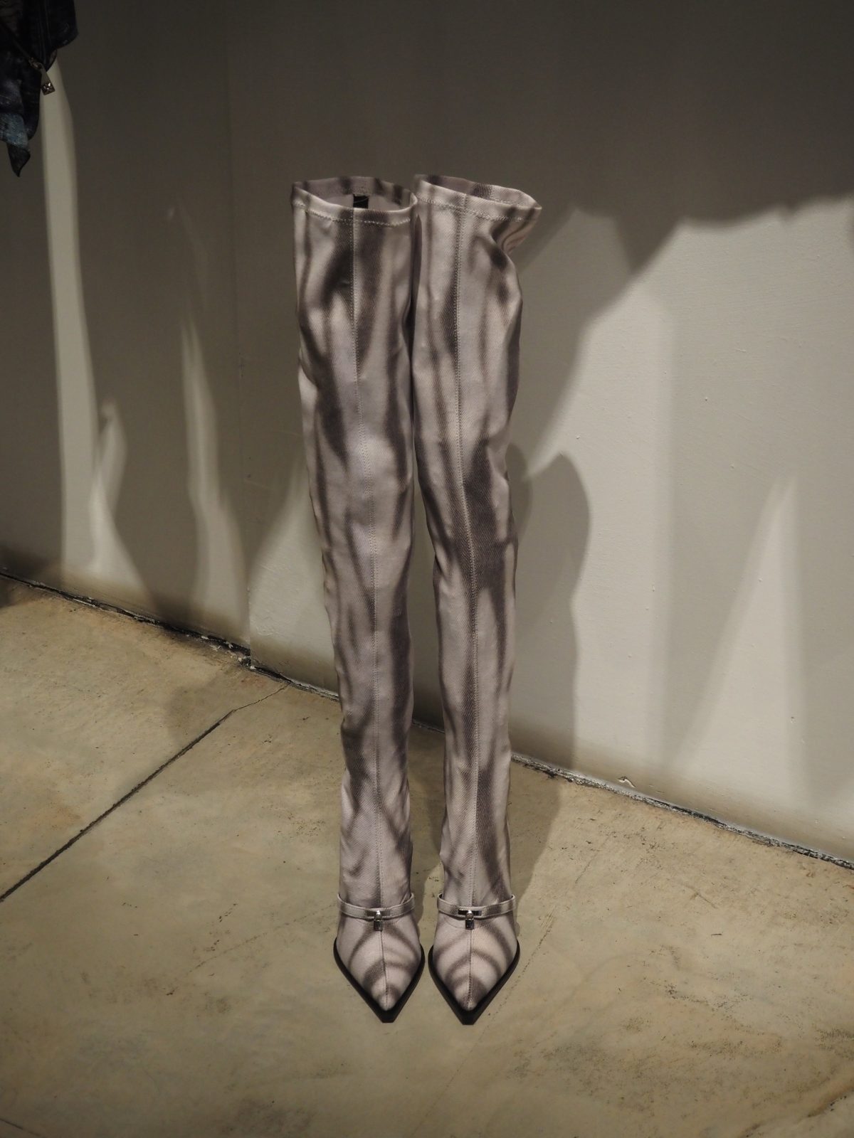 Galleria foto 'Le calzature di John Richmond inaugurano la Milano Fashion Week' - foto 4