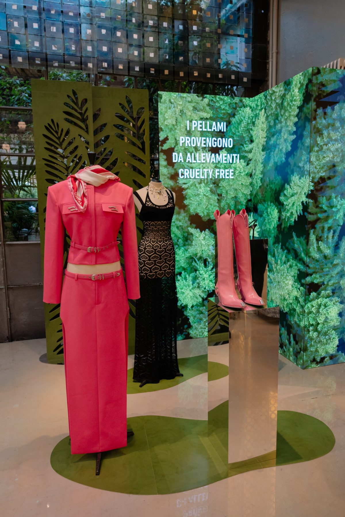 Galleria foto 'Cuoio di Toscana è protagonista dei migliori negozi d’Italia' - foto 4