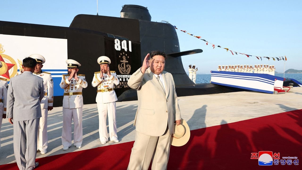 Il nuovo “vecchio” sommergibile di Kim Jong-un