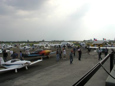 L’adunata degli aerei fatti in casa