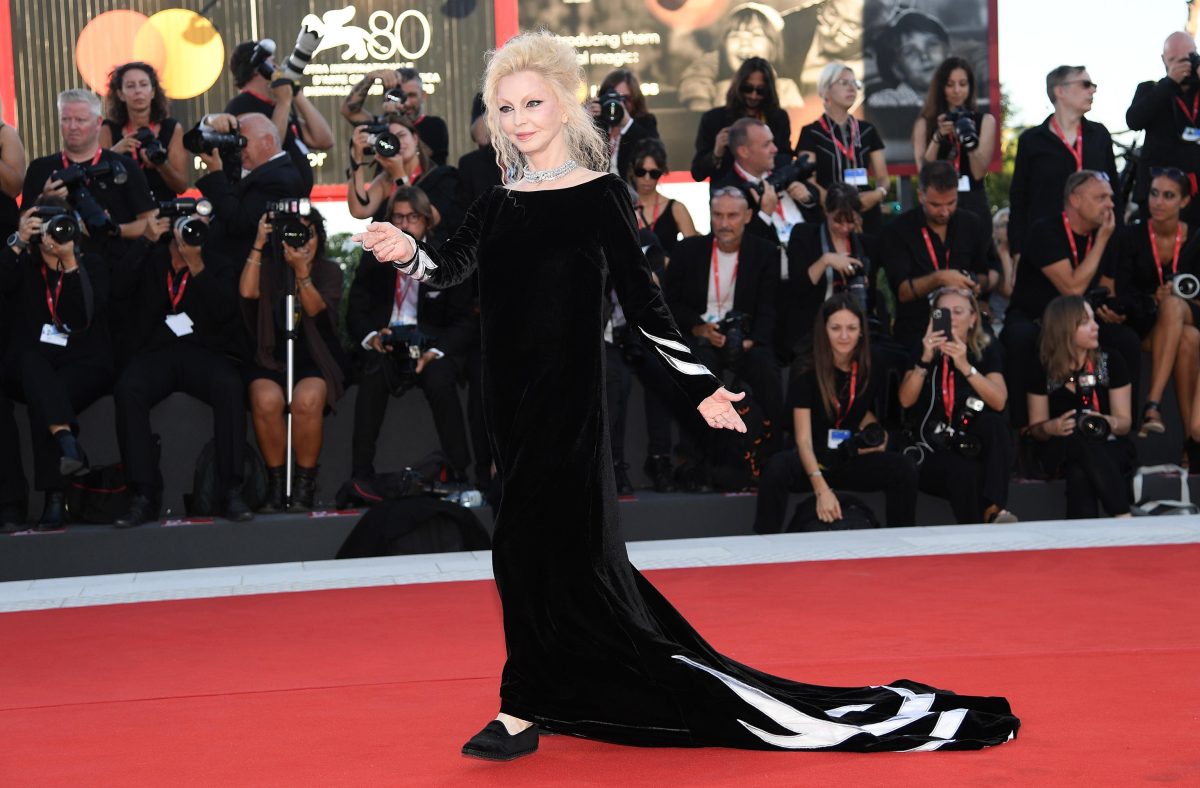 Galleria foto 'Tutti i look di Venezia 80' - foto 13