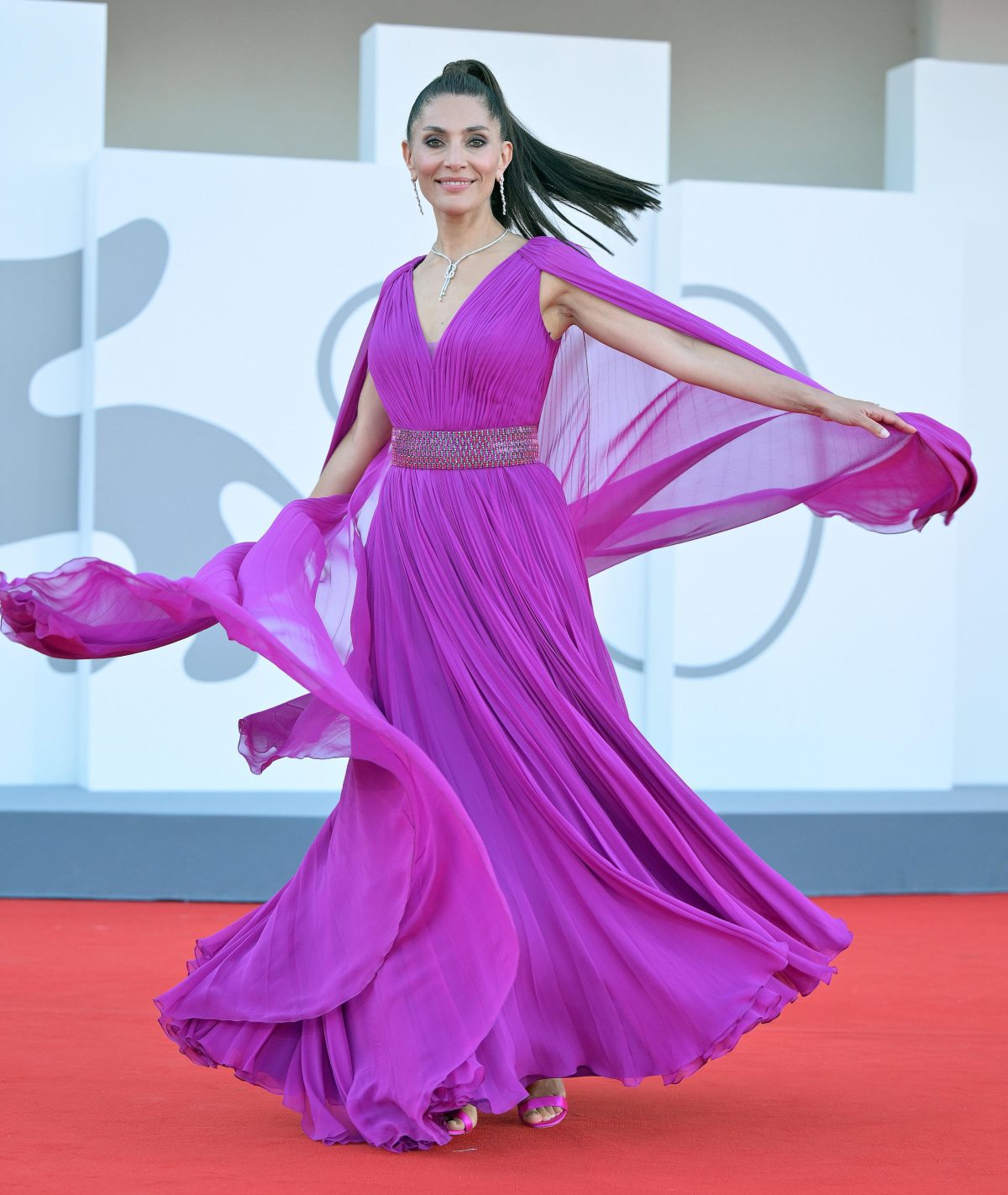 Galleria foto 'Tutti i look di Venezia 80' - foto 30