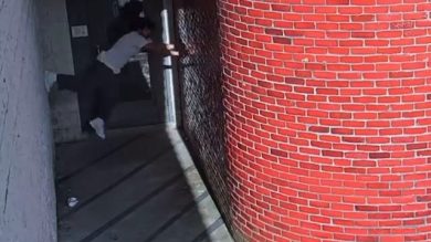 Stati Uniti, incredibile evasione di un detenuto usando il passo del granchio I video