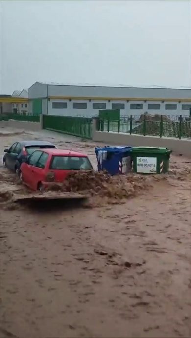 Maltempo in Grecia: allagamenti a Volos | video