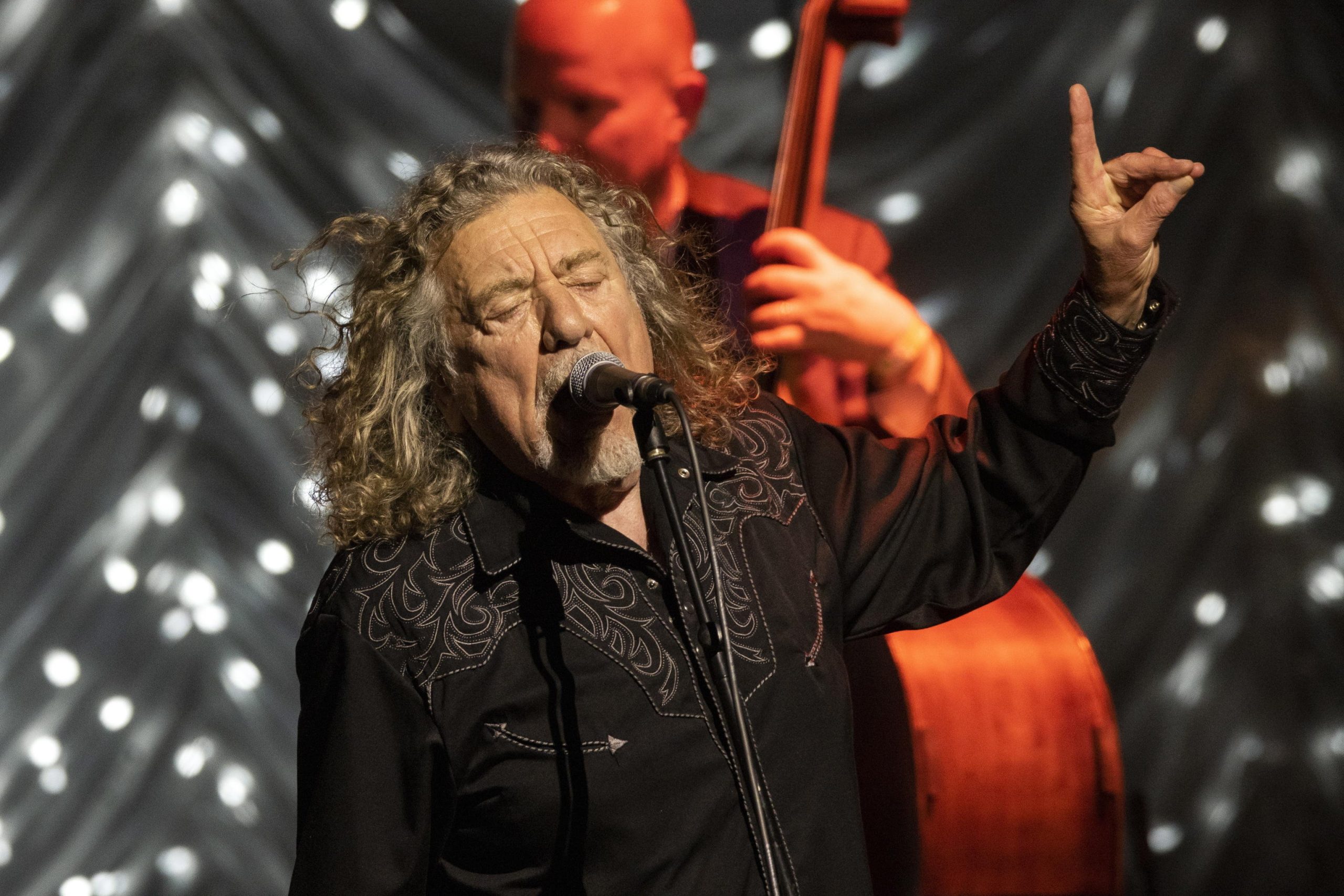 Robert Plant: magia e classe agli Arcimboldi di Milano