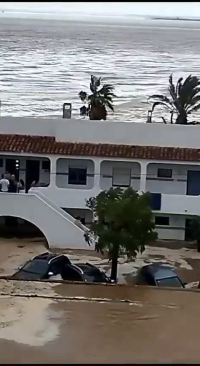 Terragona, alluvioni ed allagamenti | video