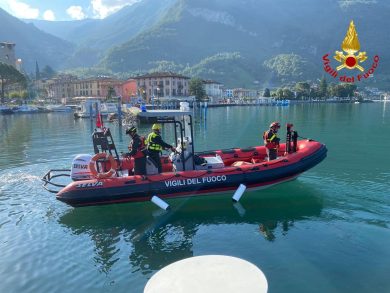 Lago d’Iseo, cade dalla barca, dispersa turista tedesca dispersa