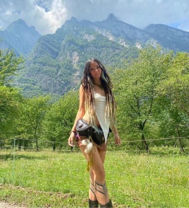 Morta Shani Louk, la 22enne tedesco-israeliana rapita da Hamas  al rave