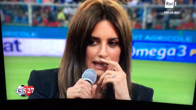 Penelope Cruz: “Pasta cazzo e pepe”: la gaffe in diretta tv | video
