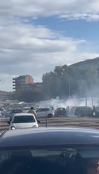 Scontri tra ultras prima di Verona-Napoli: 36 Daspo I video