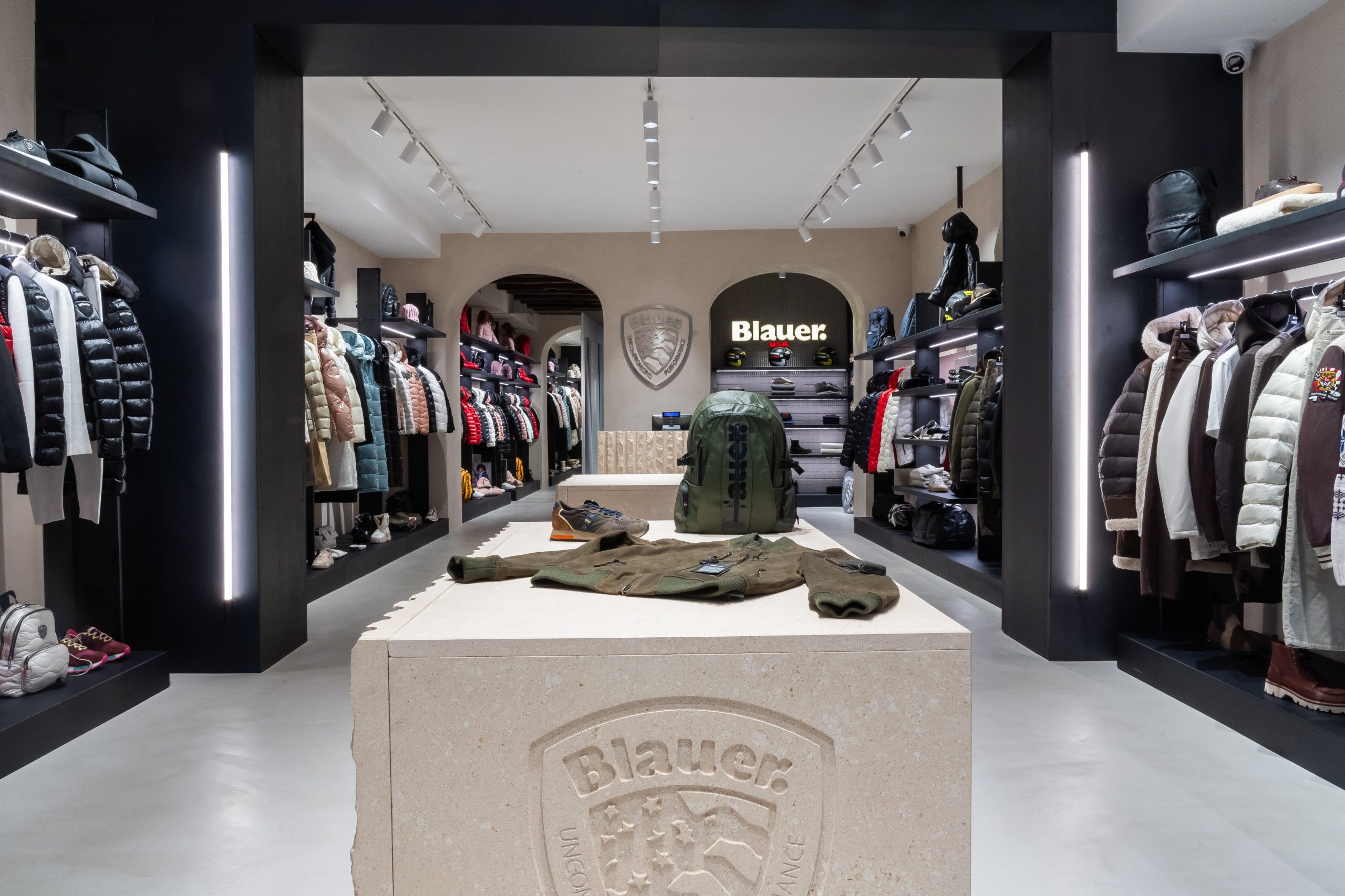 Blauer USA inaugura il primo store a Roma