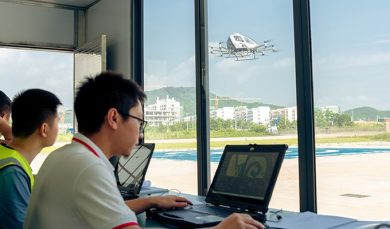 Il primo taxi volante certificato è cinese