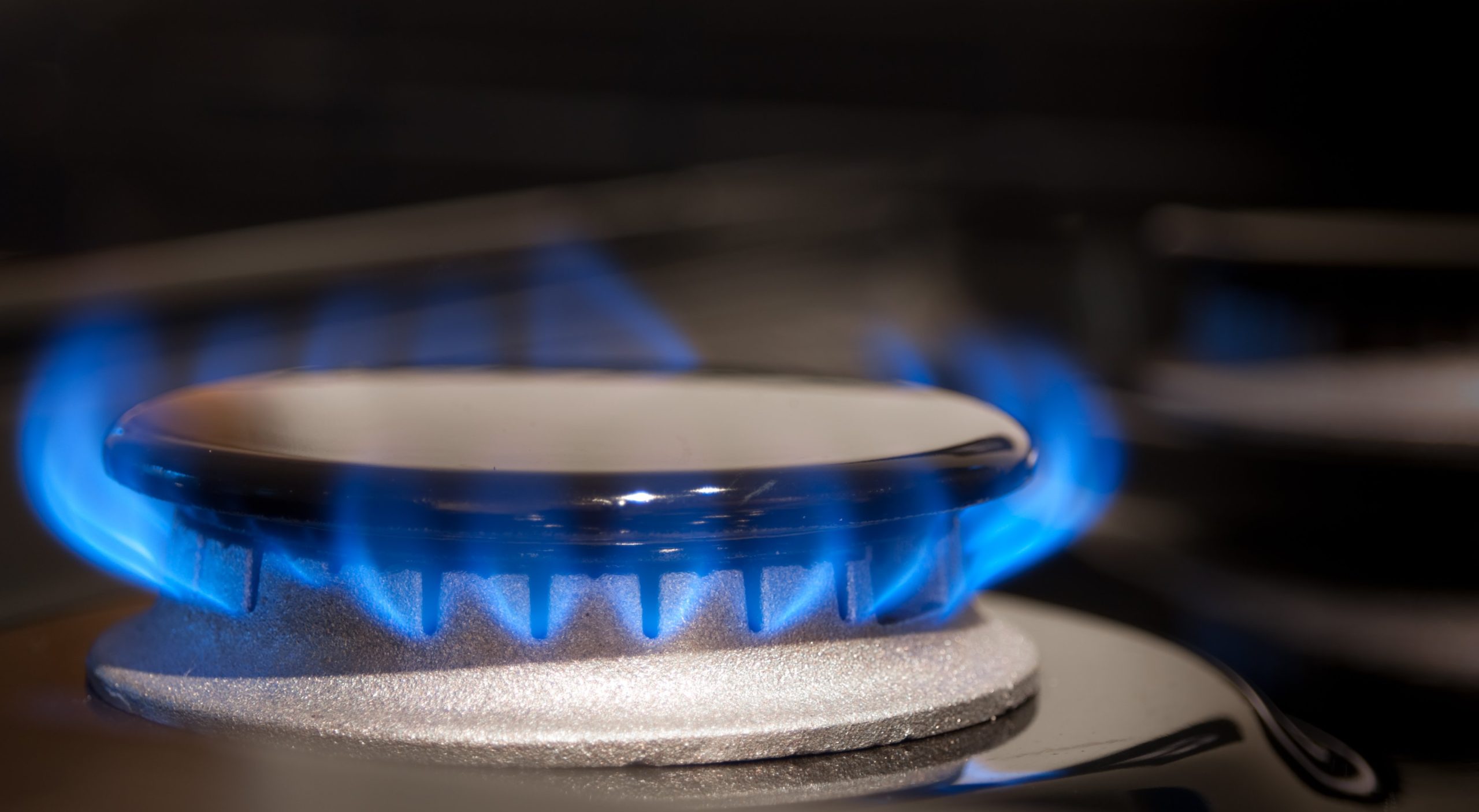 Gas, l’Italia preme con l’Ue per la proroga del price cap con le tensioni in Medio Oriente Gas, l’Italia preme con l’Ue per la proroga del price cap con le tensioni in Medio Oriente