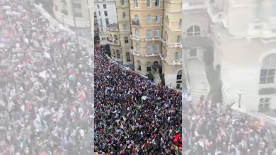 Londra: le immagini dalla protesta contro Israele | video