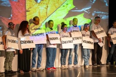 Detenuti e malati psichiatrici uniti sul palco