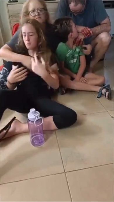 Famiglia israeliana rapita dagli uomini di Hamas | video