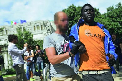Migranti, illegali e al di sopra della legge