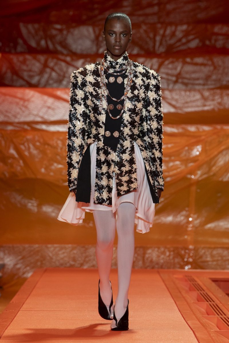 Louis Vuitton, tra seduzione e romanticismo contemporaneo Louis Vuitton, tra seduzione e romanticismo contemporaneo