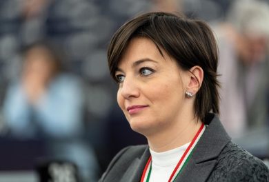 Lara Comi: quattro anni e due mesi di carcere per l’europarlamentare di Forza Italia