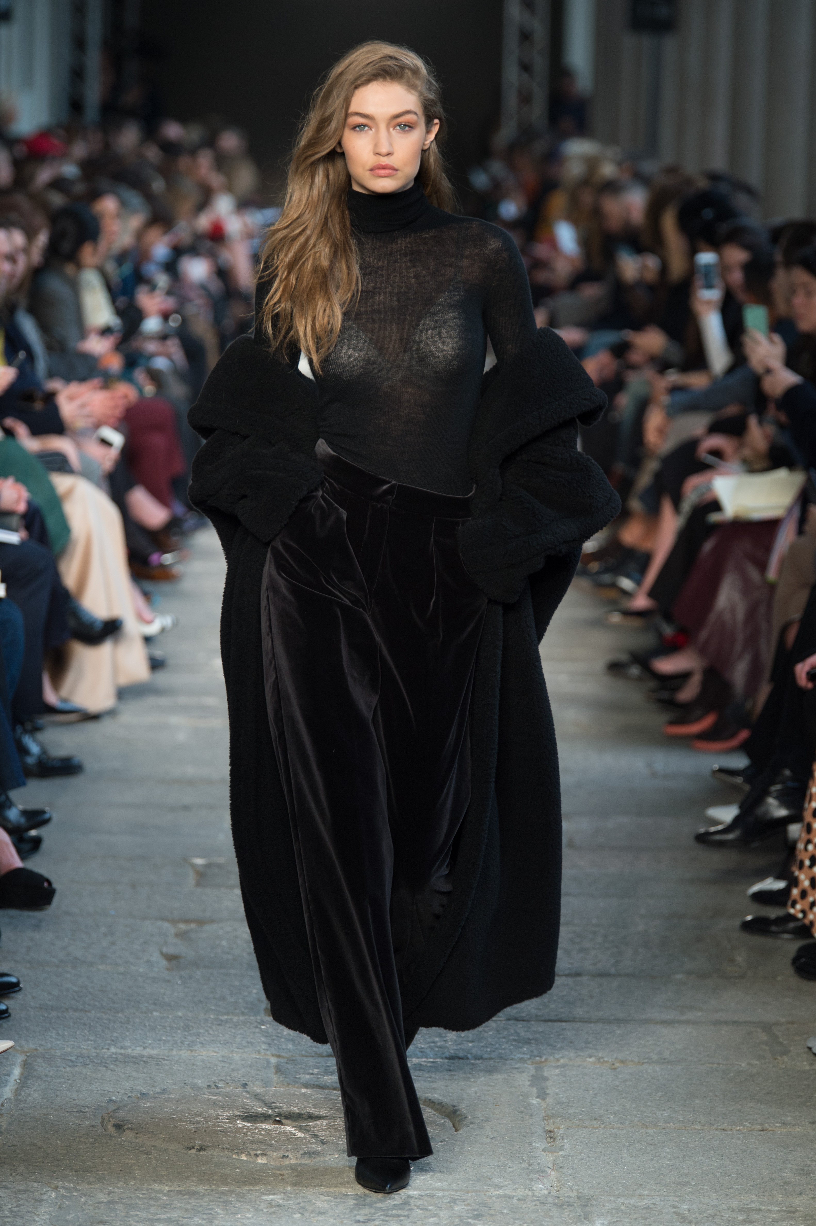 L’eleganza in un cappotto