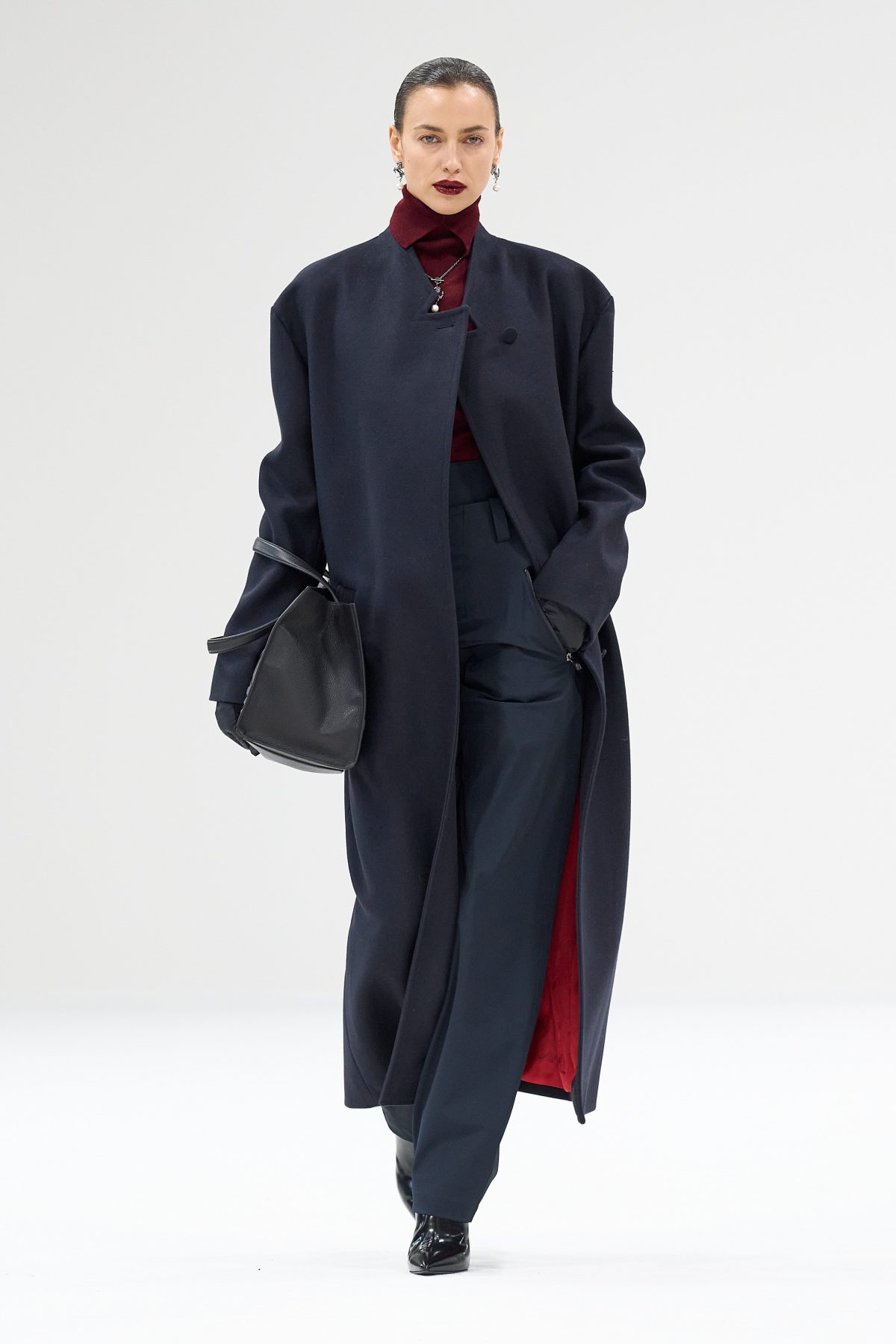 Galleria foto 'L’eleganza in un cappotto' - foto 3