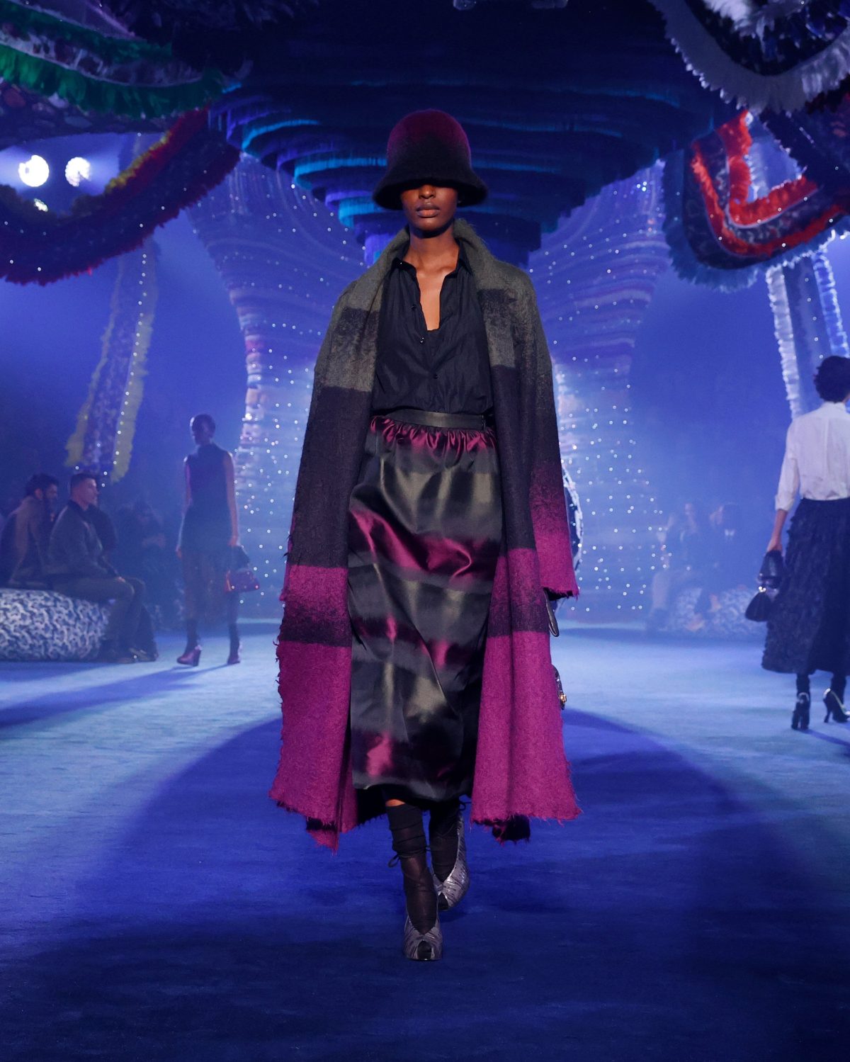 Galleria foto 'L’eleganza in un cappotto' - foto 7