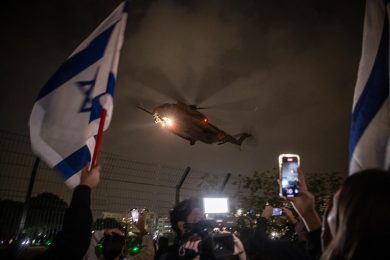 Accordo raggiunto per altri due giorni di tregua. Liberi nuovi ostaggi