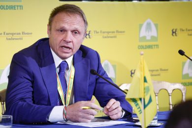 Lollobrigida sulla vicenda del treno: “Non fuggo al confronto ma non mi dimetto”