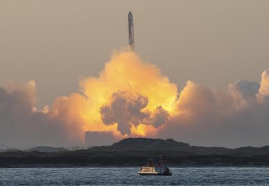 Esplosione in volo per il razzo Starship di SpaceX