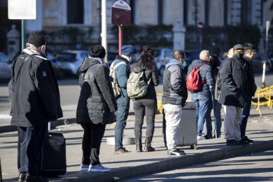 Sciopero generale: bus e metro fermi dalle 9 alle 13