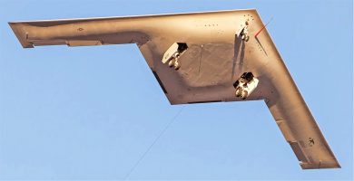 Vola il B-21 Raider, nuovo super-bombardiere Usa dopo trent’anni